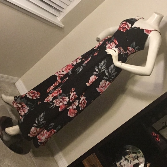 Nwt LULU’ S FLORAL  FLIRTATION WRAP DRESS SIZE SMALL - Picture 2 of 4